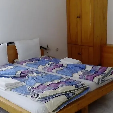 Lurd Family Lozenets