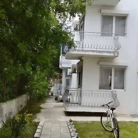 Lurd Family 2* Lozenets