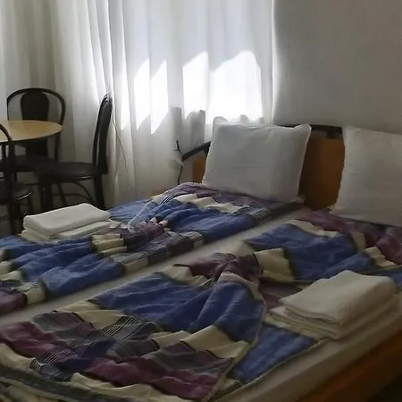 Hotell Lurd Family 2*